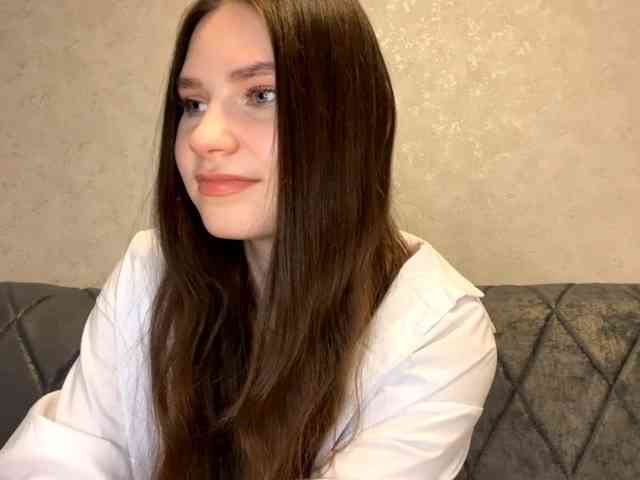 ElinOroz webcam