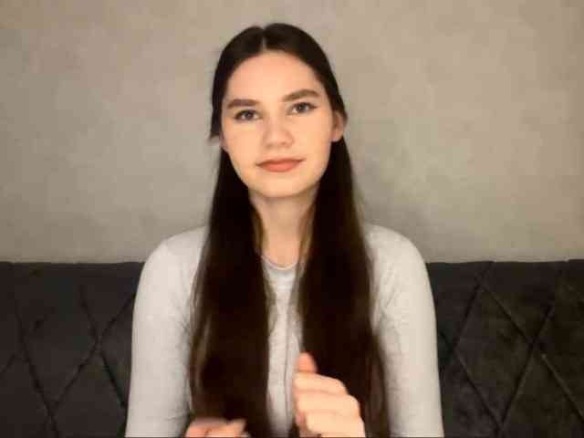ElinOroz webcam