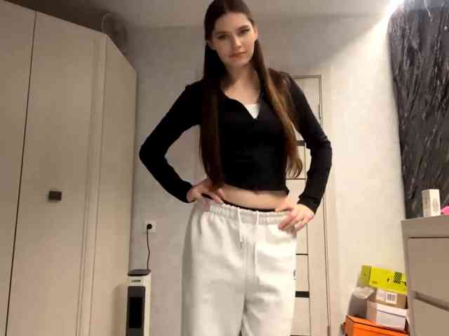 ElinOroz webcam