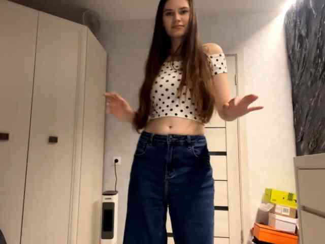 ElinOroz webcam