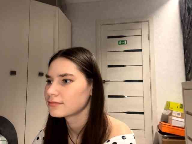 ElinOroz webcam