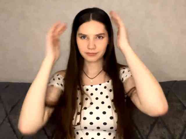 ElinOroz webcam