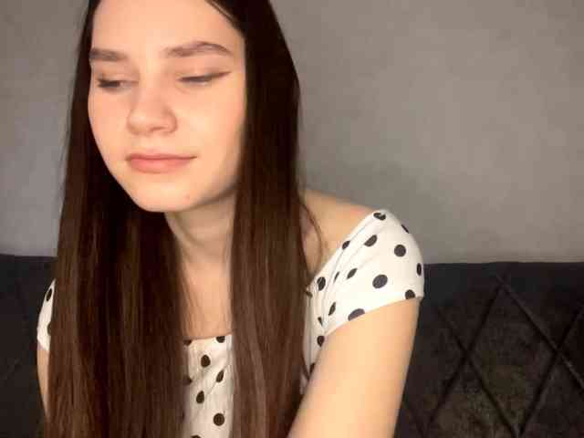ElinOroz webcam