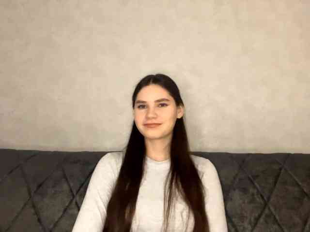 ElinOroz webcam