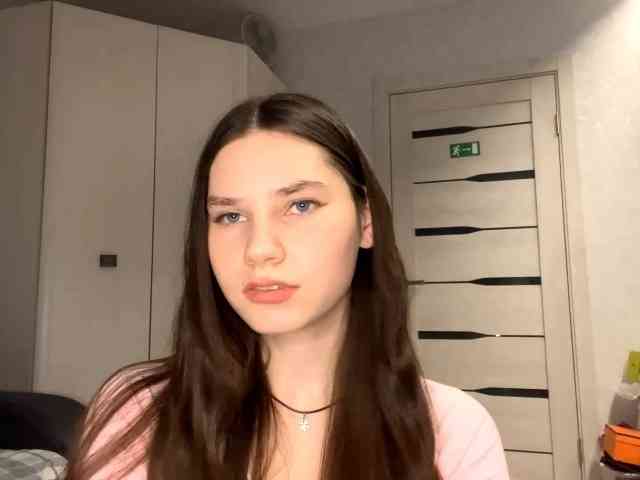 ElinOroz webcam