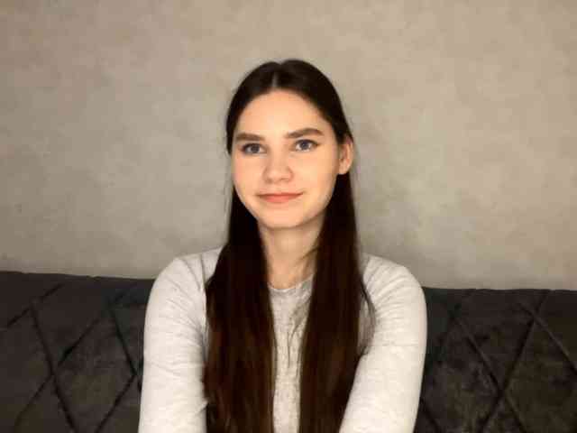 ElinOroz webcam