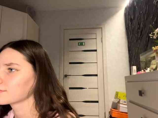 ElinOroz webcam