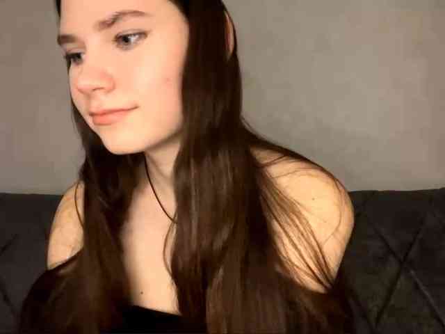 ElinOroz webcam