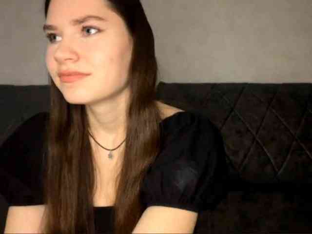 ElinOroz webcam