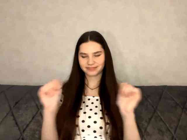ElinOroz webcam