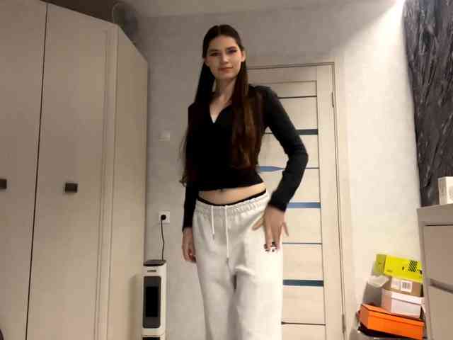 ElinOroz webcam