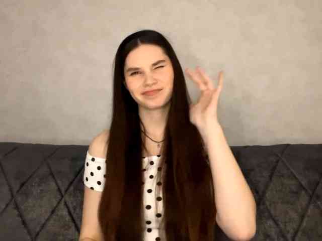 ElinOroz webcam