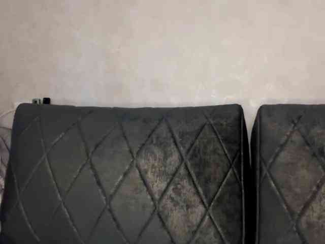 ElinOroz webcam