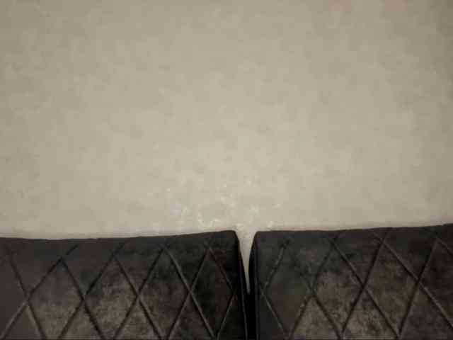 ElinOroz webcam