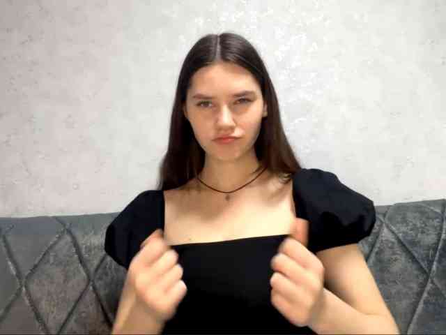 ElinOroz webcam