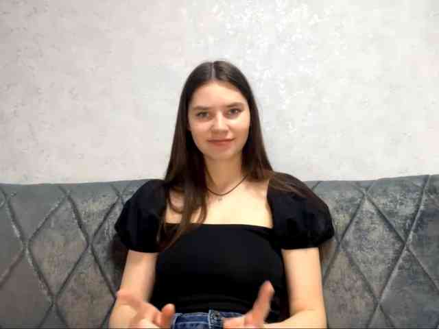 ElinOroz webcam