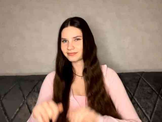 ElinOroz webcam