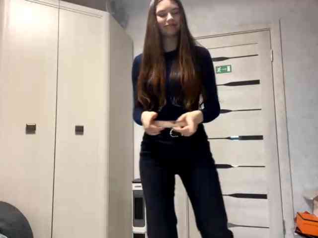 ElinOroz webcam