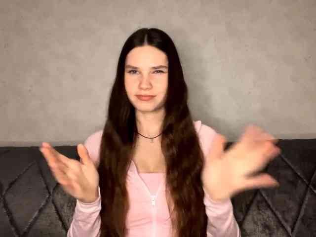 ElinOroz webcam
