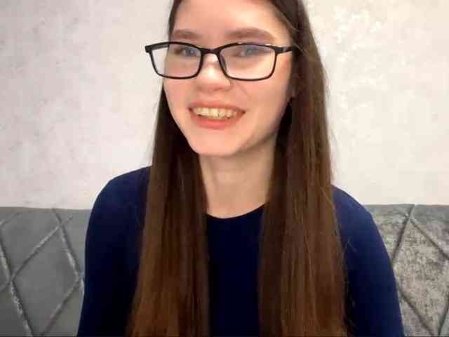 ElinOroz webcam