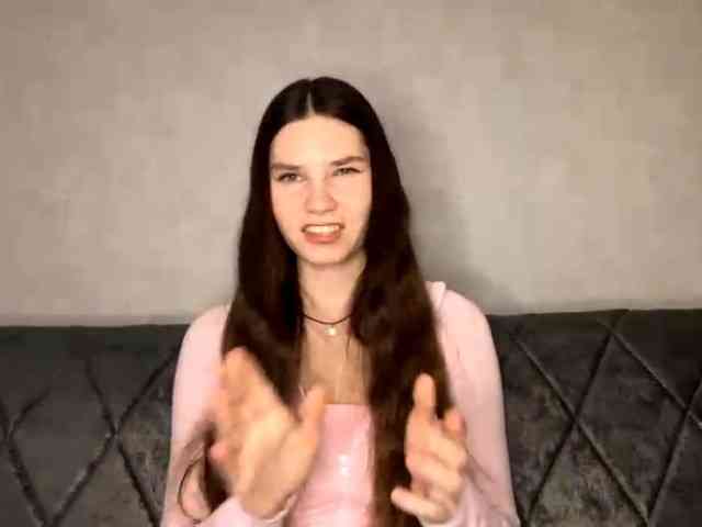 ElinOroz webcam