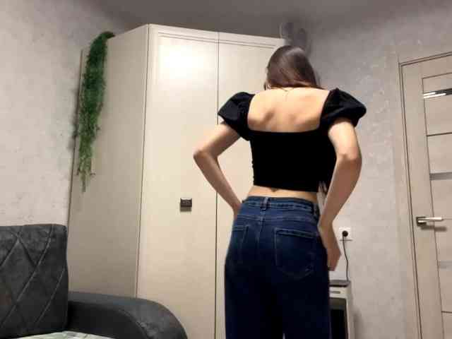 ElinOroz webcam