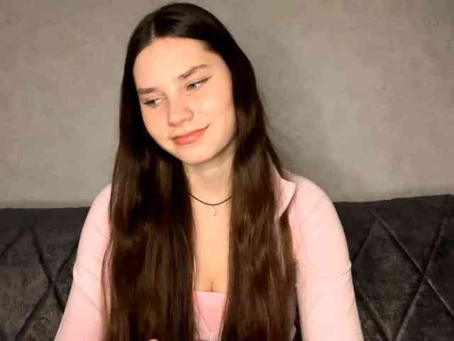 ElinOroz webcam