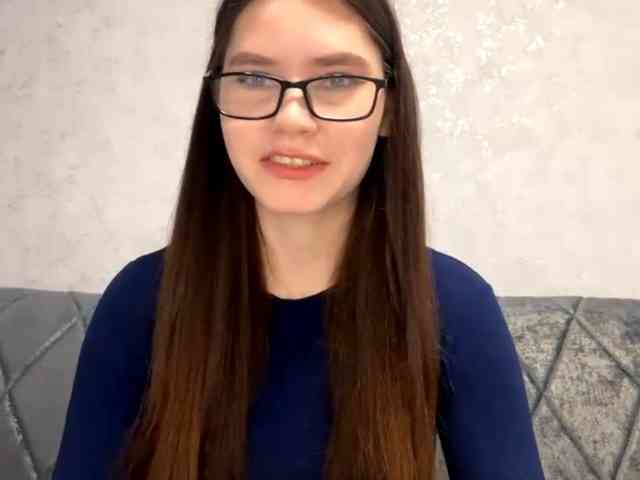 ElinOroz webcam