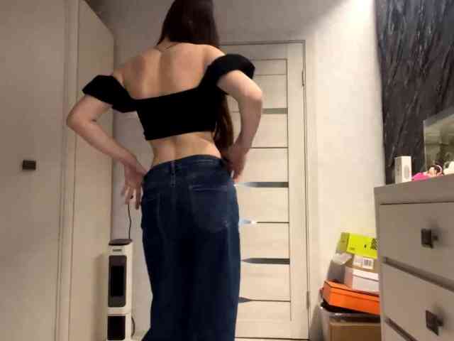 ElinOroz webcam