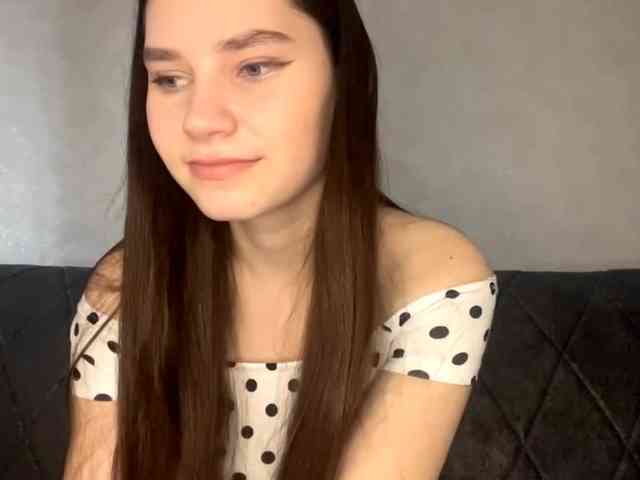 ElinOroz webcam