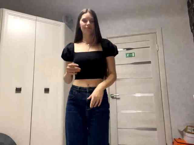 ElinOroz webcam