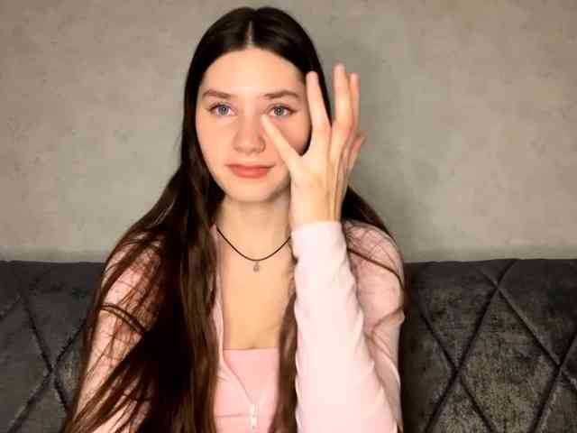 ElinOroz webcam