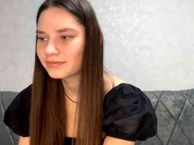 ElinOroz webcam