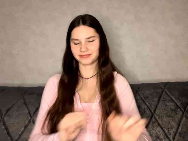 ElinOroz webcam