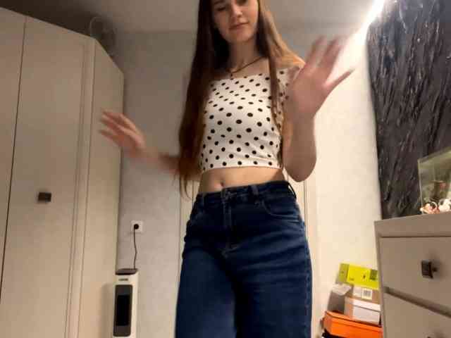 ElinOroz webcam
