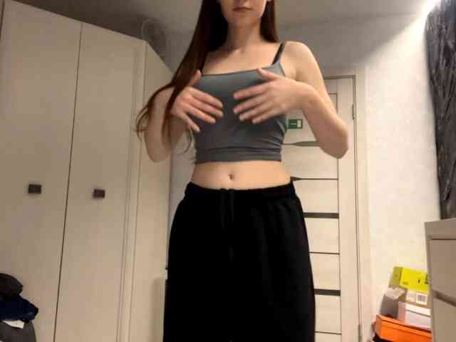 ElinOroz webcam