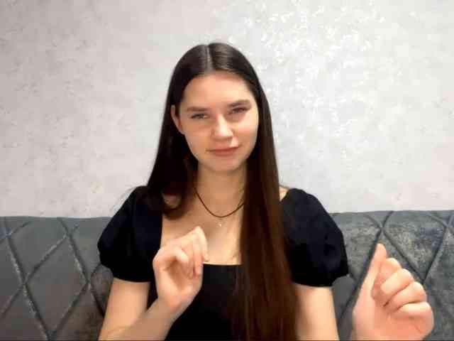 ElinOroz webcam