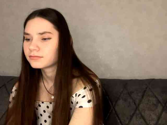 ElinOroz webcam