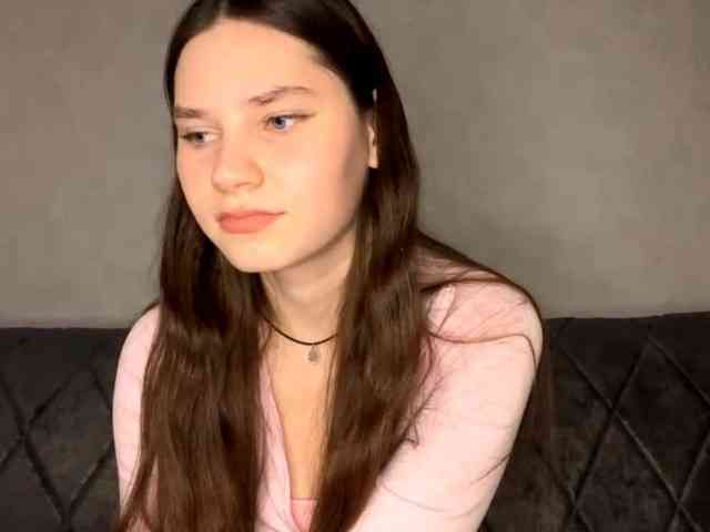 ElinOroz webcam