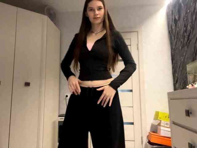 ElinOroz webcam