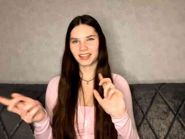 ElinOroz webcam