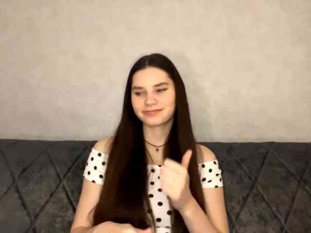 ElinOroz webcam