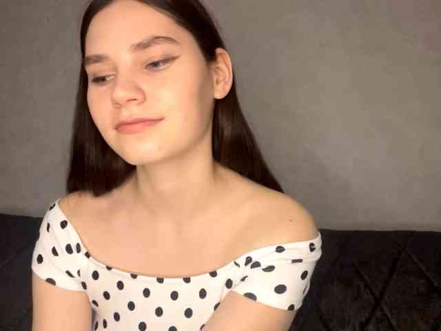 ElinOroz webcam