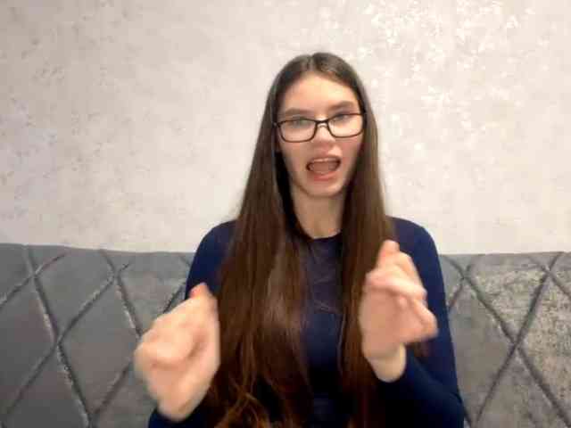 ElinOroz webcam