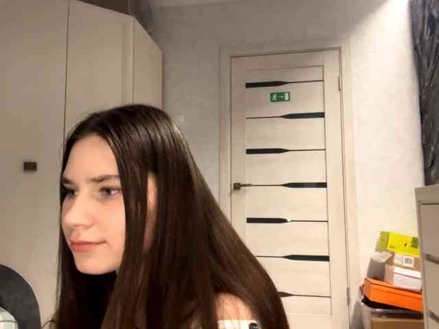 ElinOroz webcam