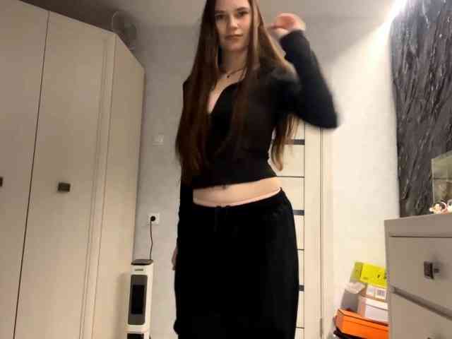 ElinOroz webcam