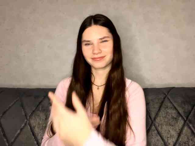 ElinOroz webcam