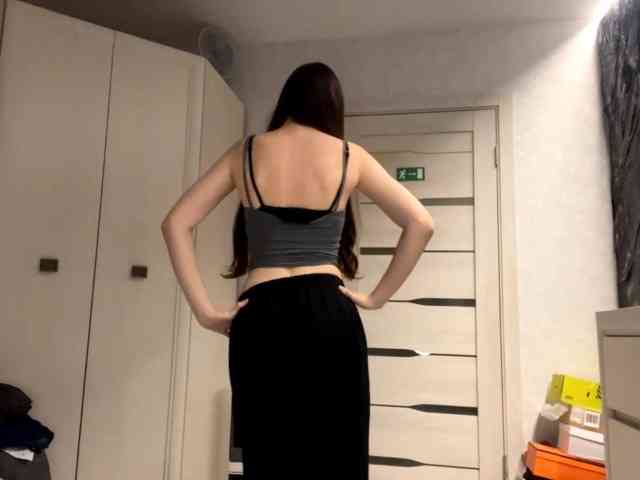 ElinOroz webcam