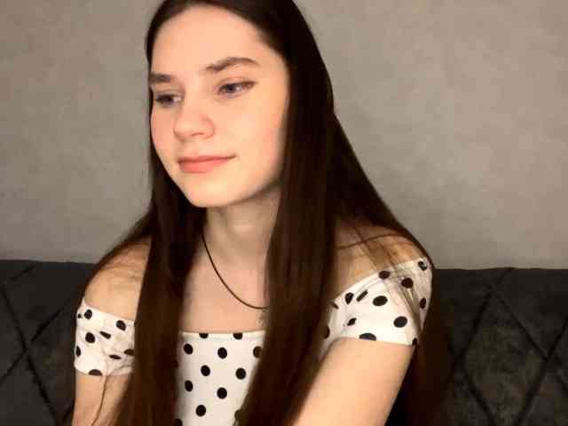 ElinOroz webcam