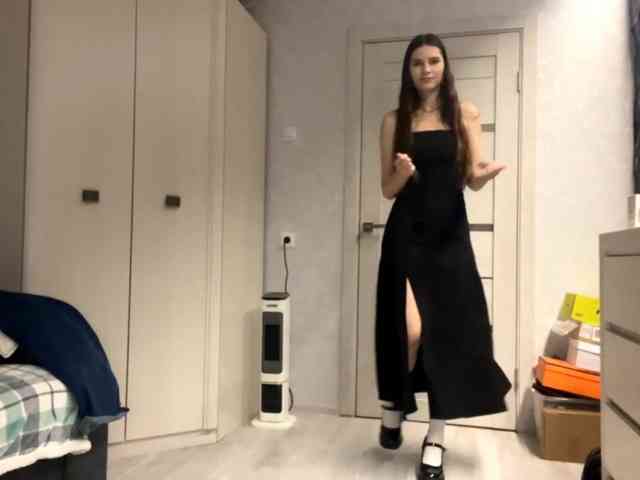 ElinOroz webcam